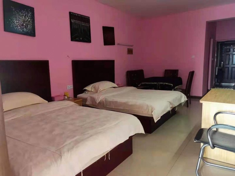 Guigang April In Paris Theme ApartmentGuest Room