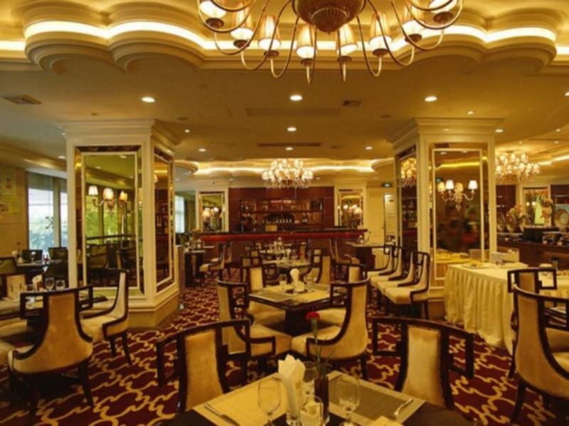 Golden Bauhinia International HotelRestaurant