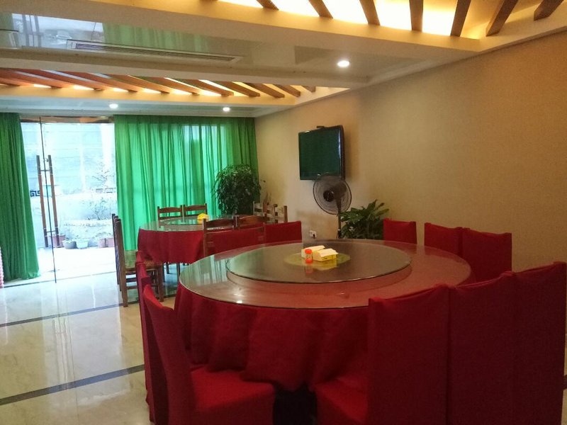  餐厅