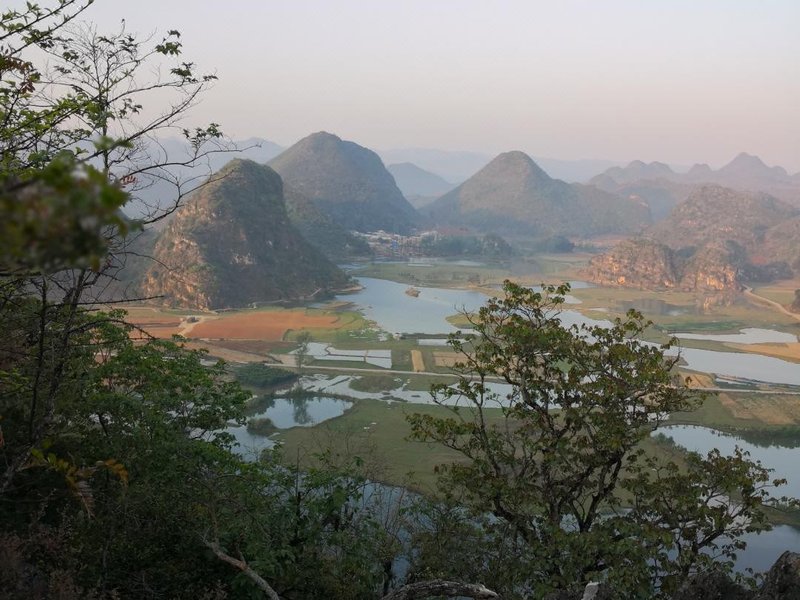 Tien Son周边景点