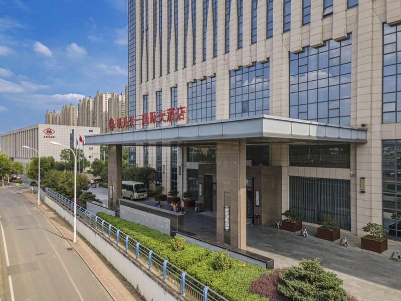 Mingyue Dongyi International HotelOver view