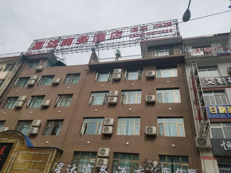  酒店外观