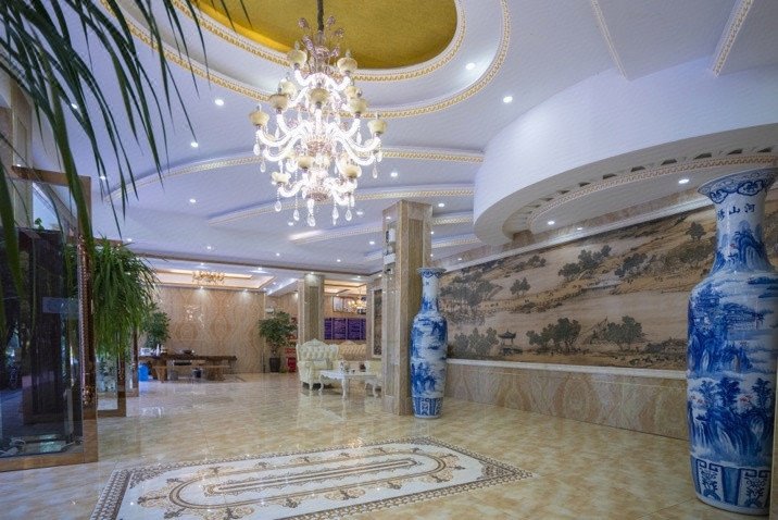 Q+ Yimengyuan HotelHotel public area