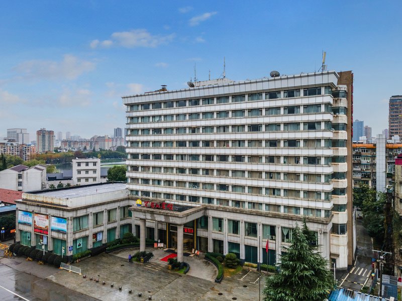 Wuhan Ziyang Lake Hotel Over view