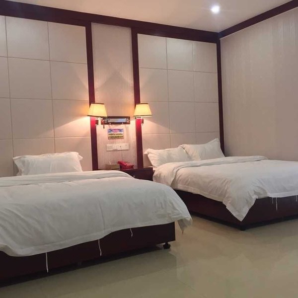 Fenghuangshu Guest Room