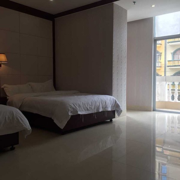 Fenghuangshu Guest Room