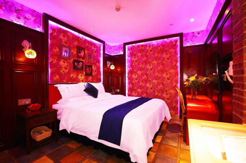 Angel Lover Theme Hotel (Guangzhou East Railway Station CITIC Plaza)Guest Room