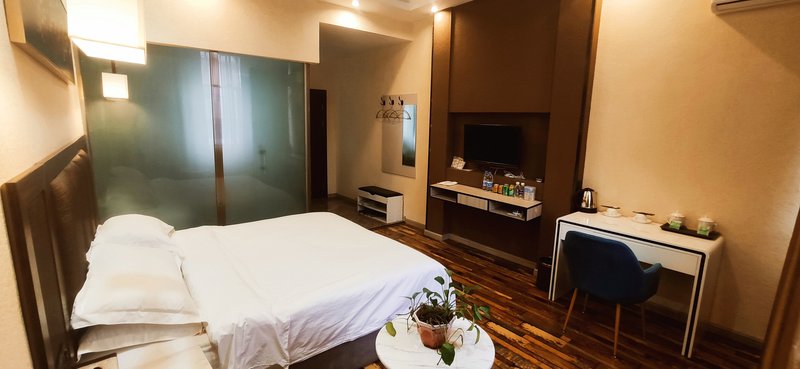 Minzi Hotel Guest Room