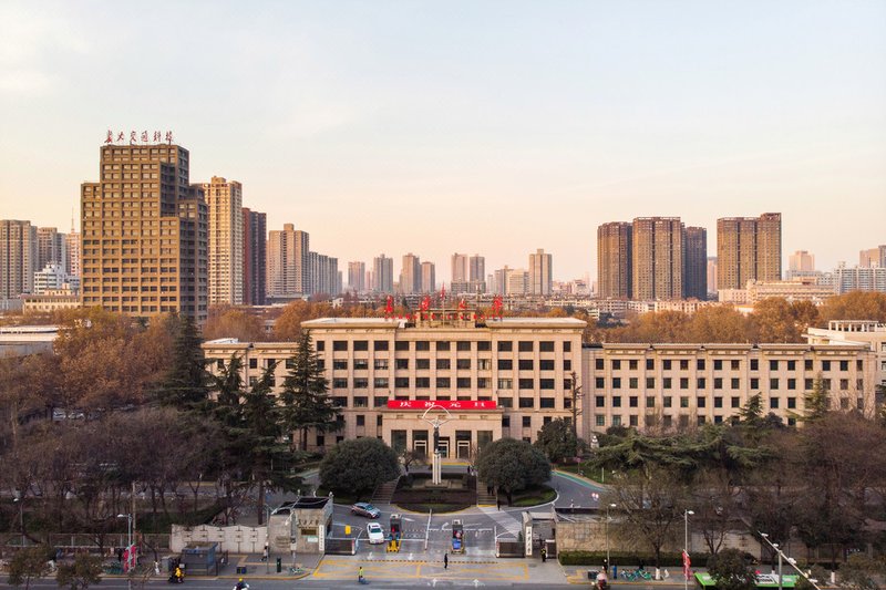 Holiday Inn Xi'an Big Goose PagodaOver view