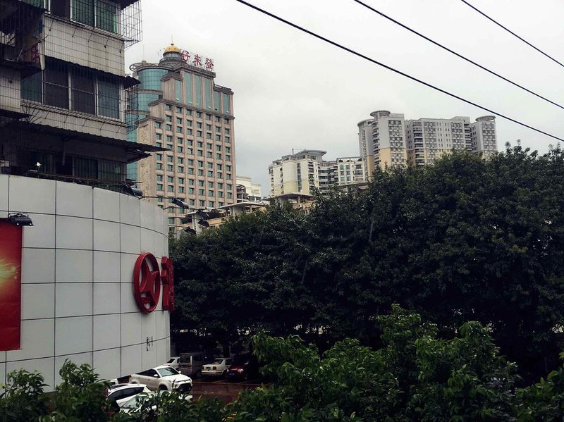 Sengongguan Qingyuan Qingcheng Middle School Over view