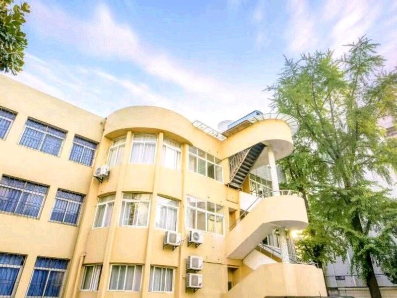 Towers inTainfonbleau. Cebu Over view