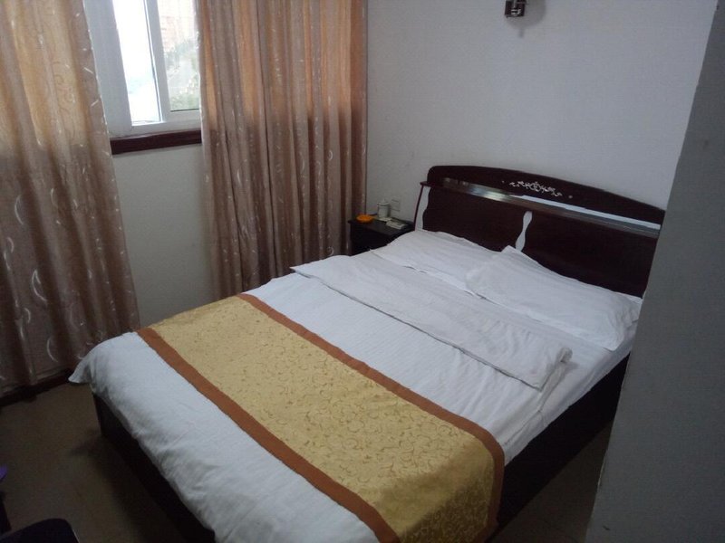 Longshun Business HostelGuest Room