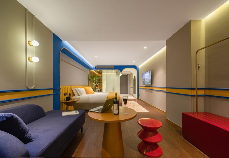 Xishuangbanna Jinghong Puri Mondrian Designer Hotel (Gaozhuang Star Night Market) Guest Room