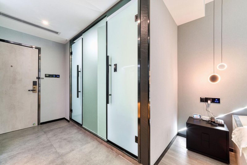 Xingcheng Z Designer Art Hotel (Hangzhou East Railway Station Flagship Store)Guest Room