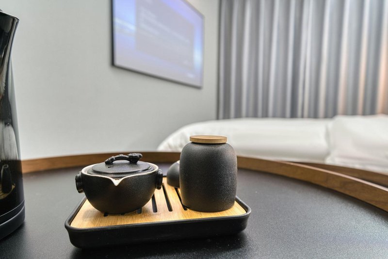 Xingcheng Z Designer Art Hotel (Hangzhou East Railway Station Flagship Store)Guest Room