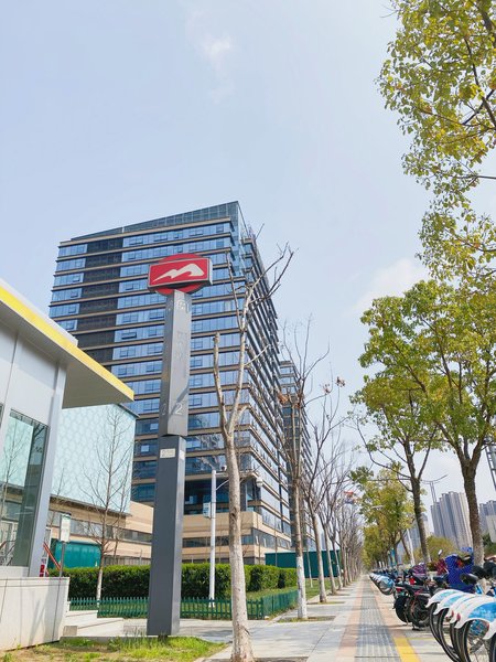 Vienna Hotel (Nanchang West Railway Station Guobo Metro Station) Over view