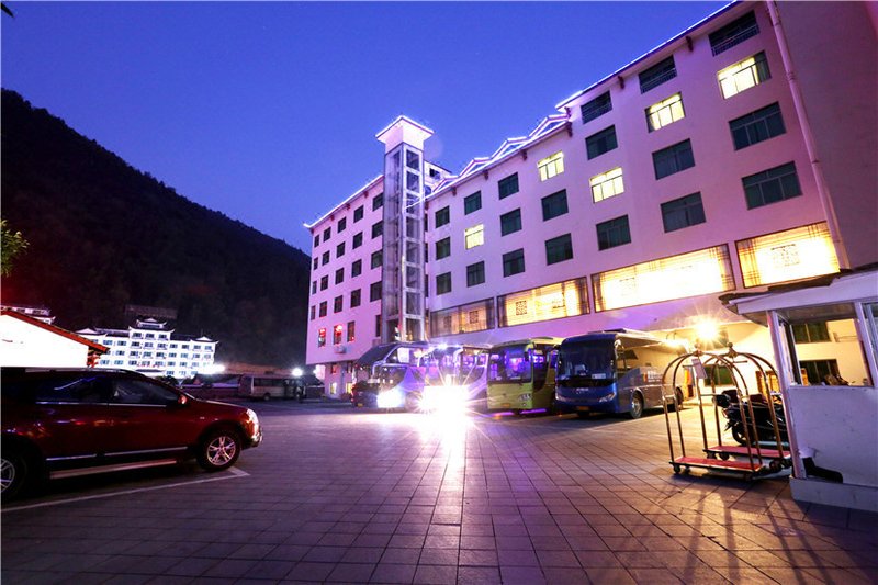 Jinhua Hotel ZhangjiajieOver view