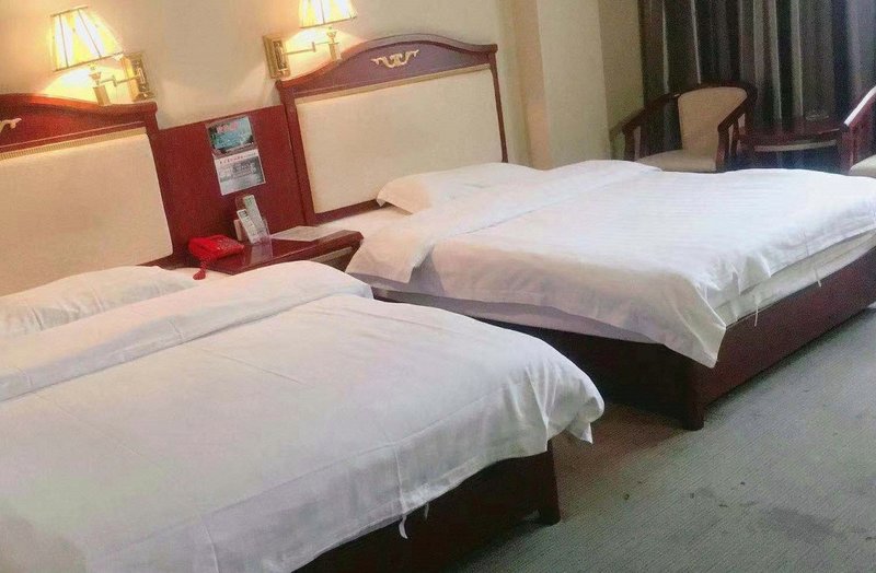 Ba Ma Honglin Hotel Guest Room