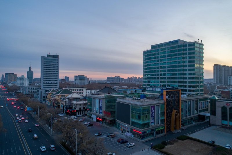 Funyard Jinghe Hotel (Zibo Wangfujing People's Park) Over view