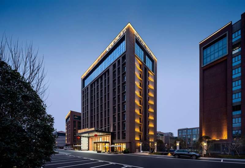 Ruitai International Hotel (Wuhan Tianhe Airport Aviation Headquarters Subway Station) over view