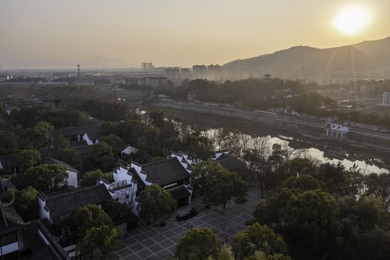 Zhuji Xishi Hometown Guantang Hotel Over view