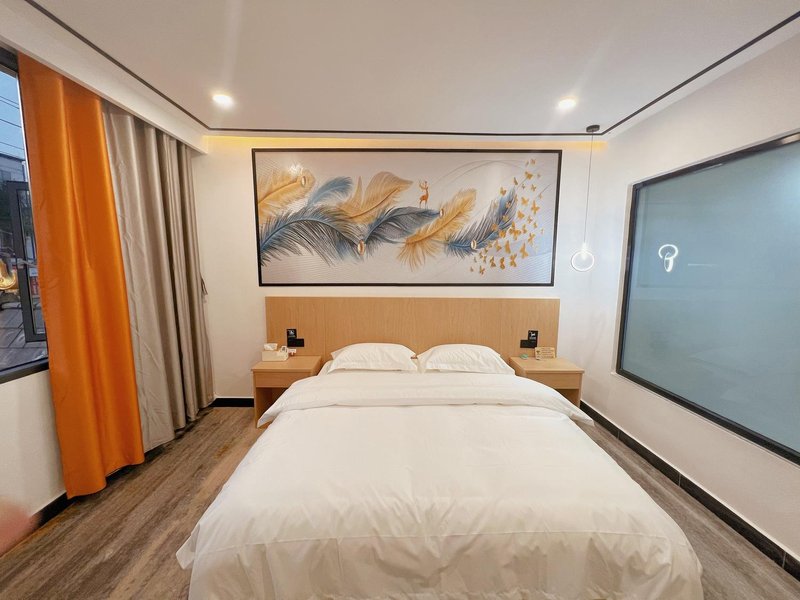 Renhe Hotel Guest Room