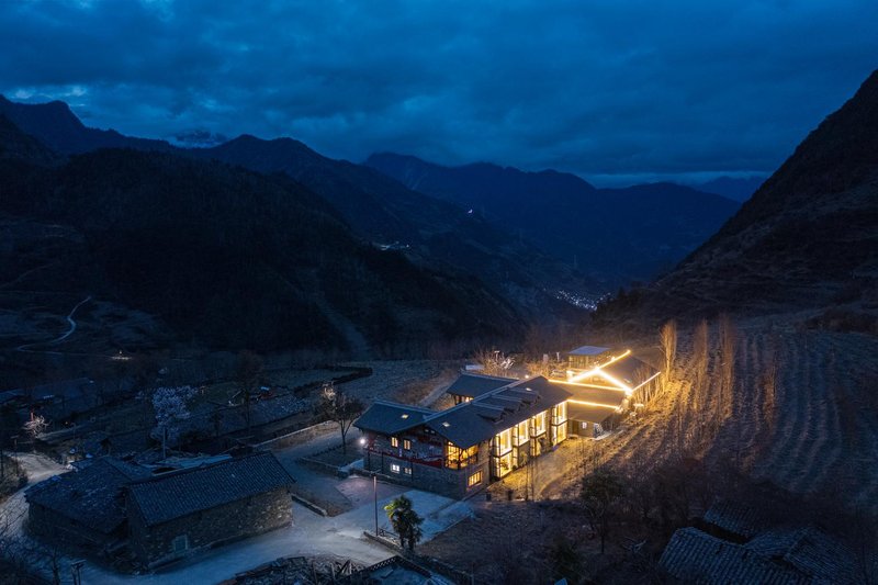 Luding Niubei Mountain Mowang Valley Resort&Hotel Over view