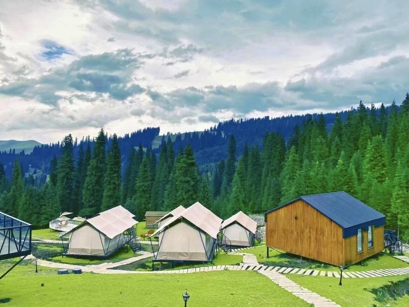 Joan Kushtai Joong Valley Bay Wild Luxury Camp over view