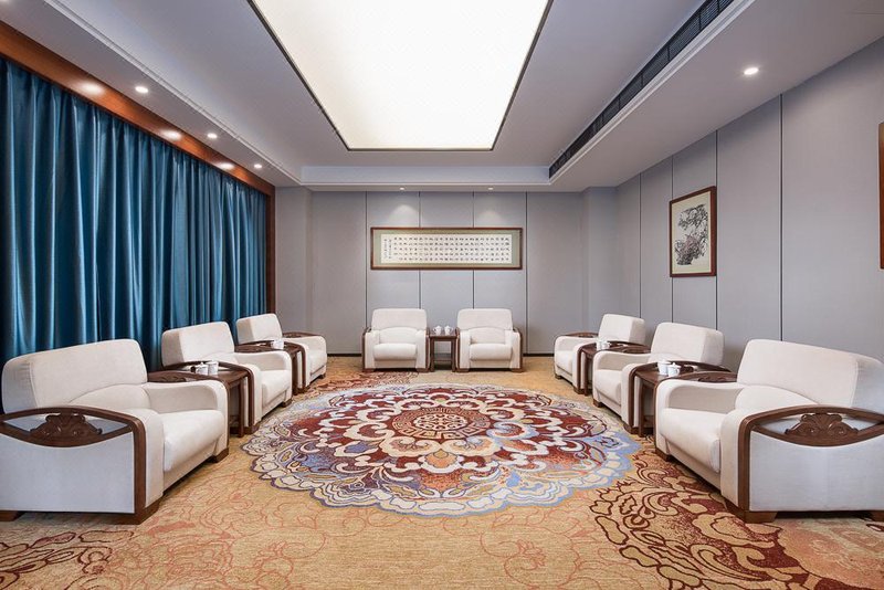 Huayin Ramada Plaza Hotelmeeting room