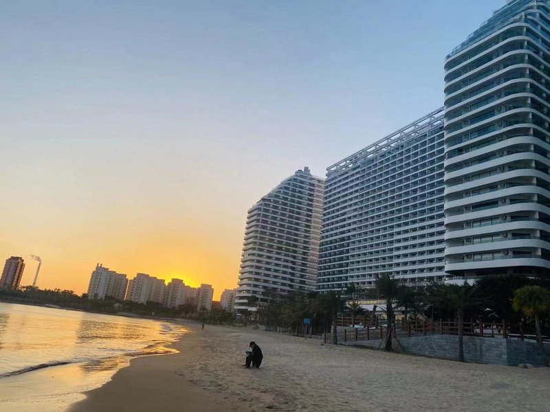 Dongneng Silver Beach Hotel Over view