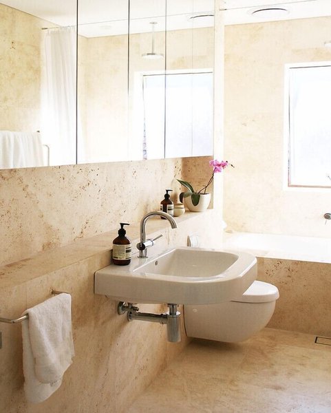 Stunning Harbour Views H325 Guest Room