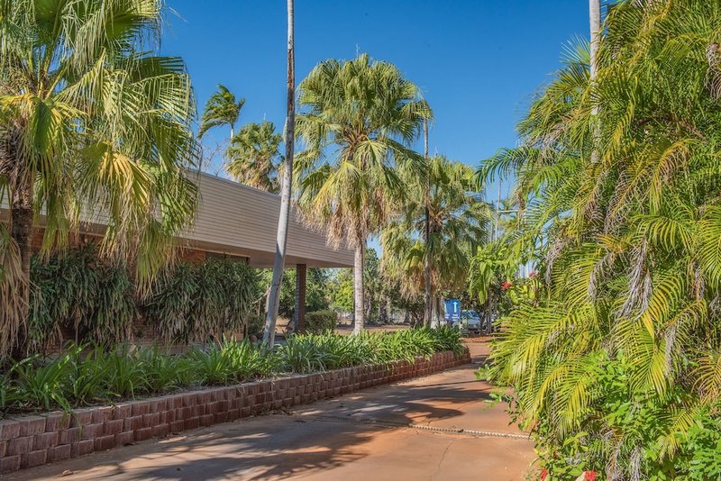 Ibis Styles Katherine Over view