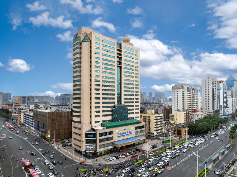 Hawaii International Hotel Over view