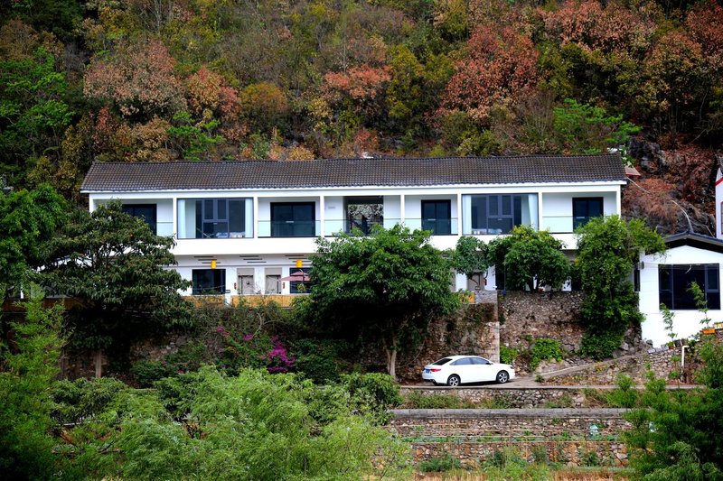 Xingyi QingqingYuye Homestay Over view