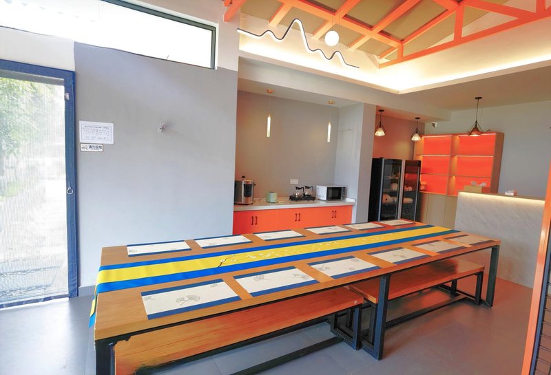 Xingyi QingqingYuye Homestay Restaurant