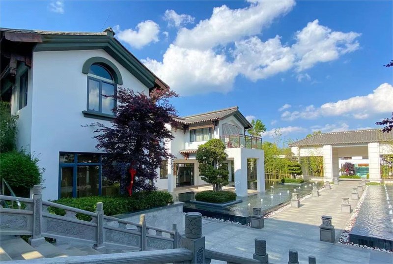 HeYue Villa Spa  HotelOver view