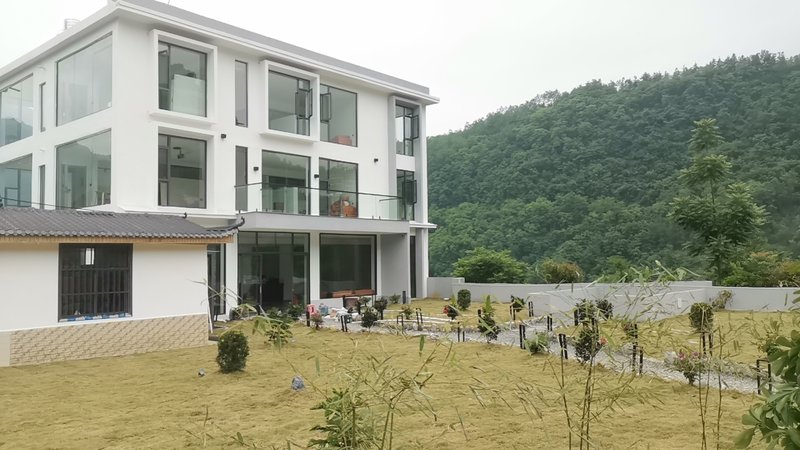 Xingli Yeyu Homestay (Enshi Grand Canyon Visitor Center) Over view