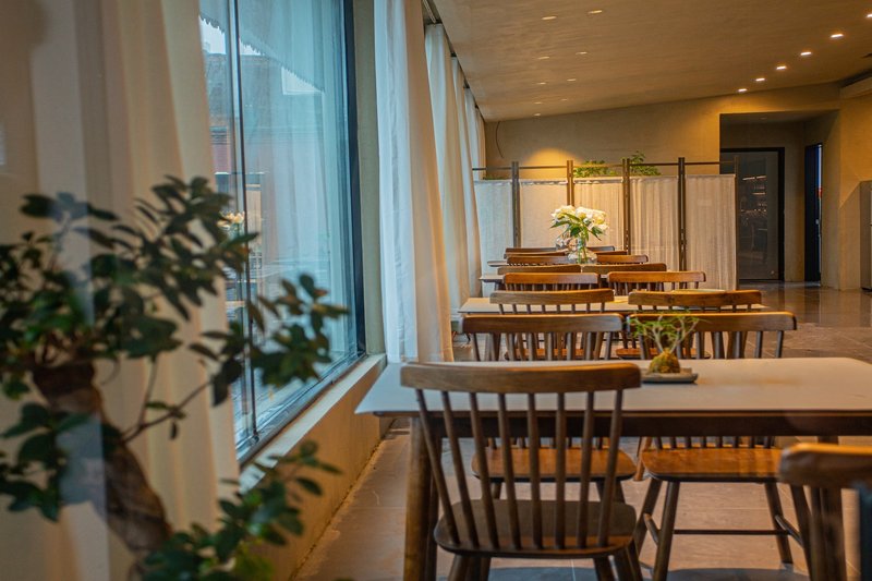 Yuntai Mountain Front Homestay Restaurant