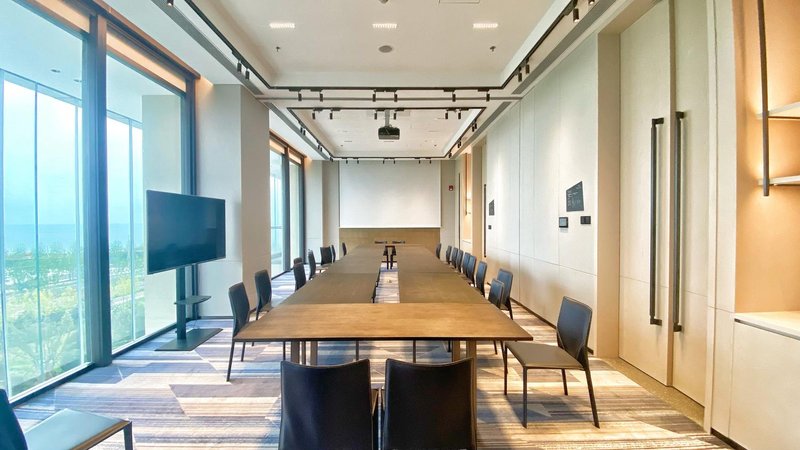 Aloft Yantai meeting room