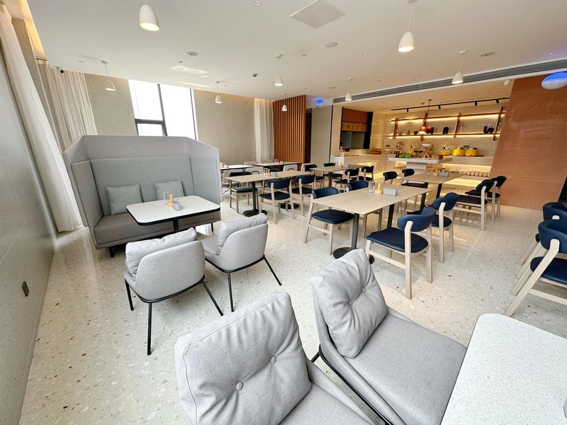 Home Inn Select (Changzhou Olympic Sports Center Citizen Square Subway Station) Restaurant