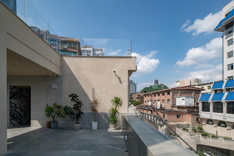 SAN HE Combined Hotel (Guiyang Jiaxiulou Hunter International Plaza)Over view