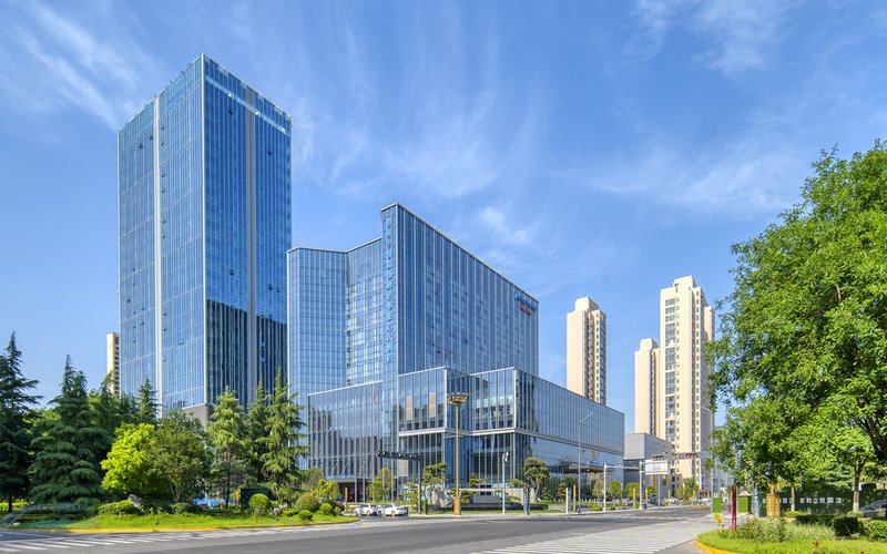 Wyndham Grand Plaza Royale Hi-Tech Weinan Over view