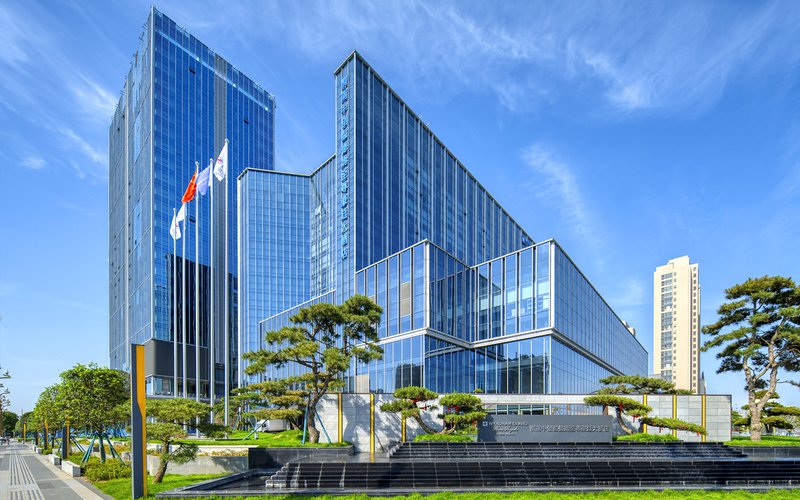 Wyndham Grand Plaza Royale Hi-Tech Weinan Over view