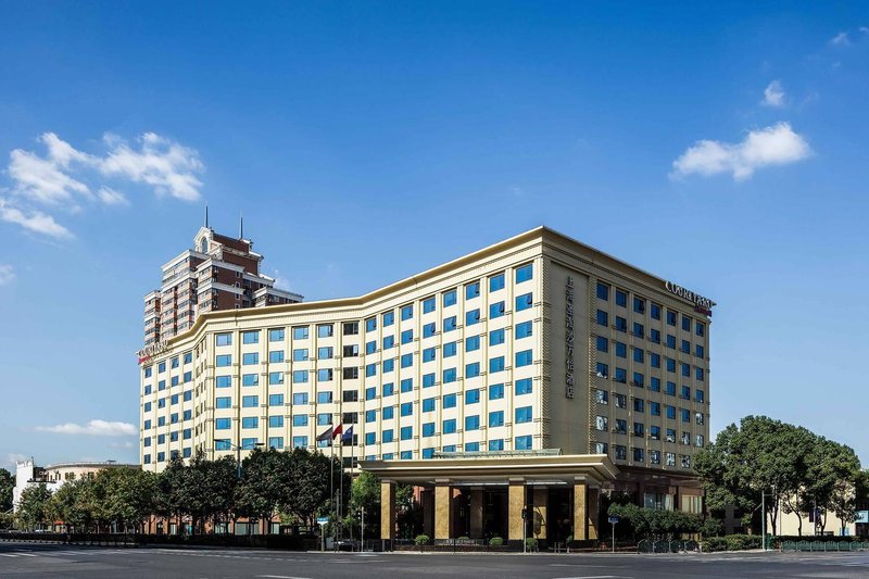 Courtyard by Marriott Shanghai Fengxian Over view