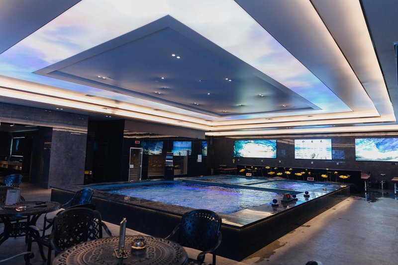 Zhangzhou Yuman Selection Hotel (Xinjian North Road Kailai Xinyue Shopping Plaza Branch) 休闲