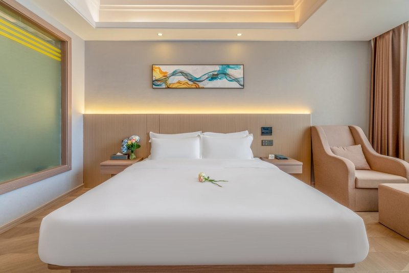 Holiday Inn Express Kunming YundingOver view