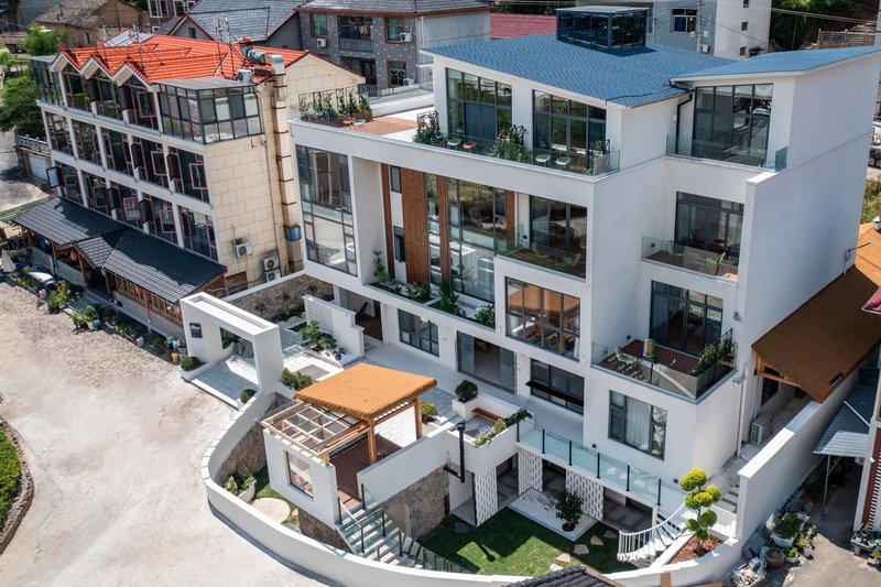 Mr. Anji Changtan's yard (Longwangshan Canyon Drifting)Over view