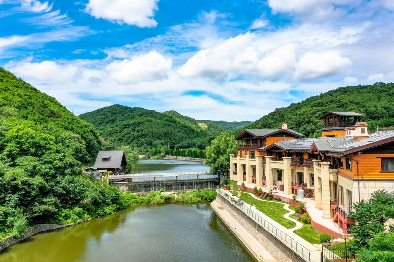 Flower Zhuxue·Yu Homestay (Dalian Hongqi Valley Golf Club)Over view