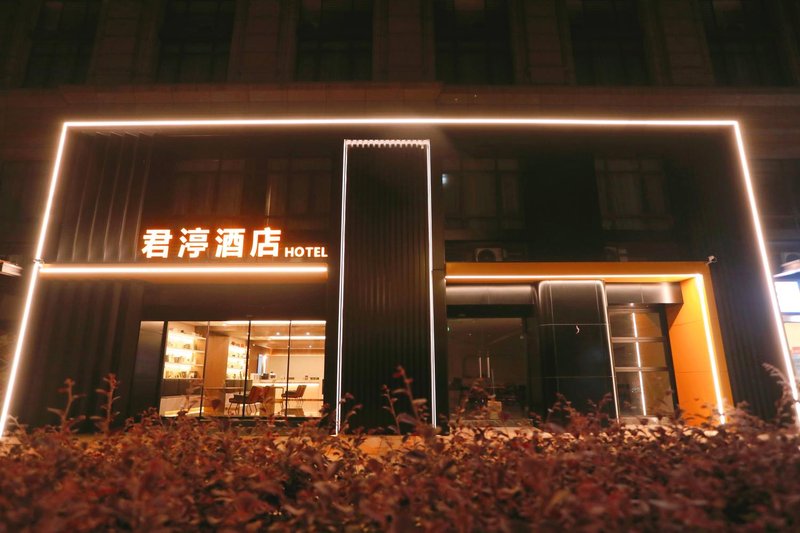 Grand Hotel Regency Over view