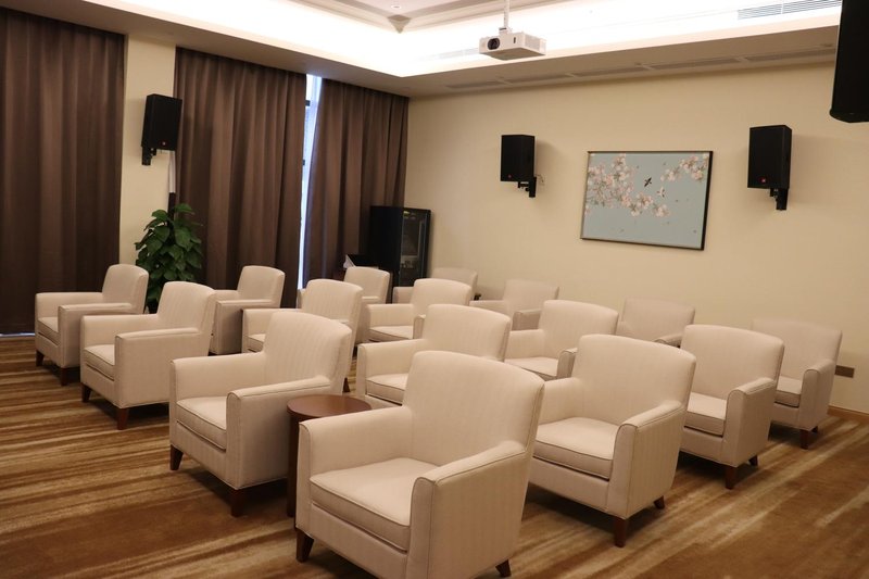 MERRILL GARDENSmeeting room